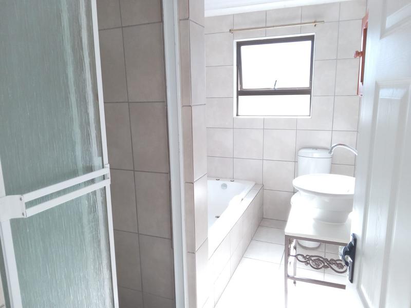 To Let 2 Bedroom Property for Rent in Highbury Western Cape